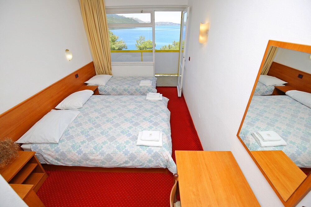 Hotel Luka - carbon neutral hotel in Luka