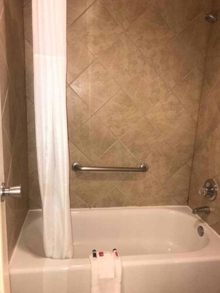 Days Inn by Wyndham Abilene - photo 30