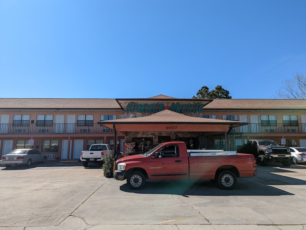 Summer Breeze Motel - photo 46
