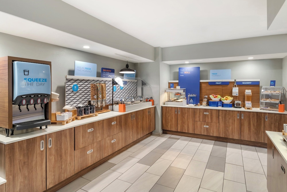 Holiday Inn Express & Suites Alice by IHG - photo 37