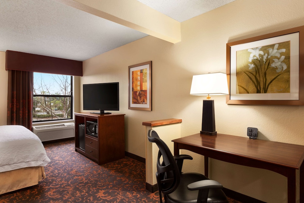 Hampton Inn Houston Willowbrook Mall - photo 8