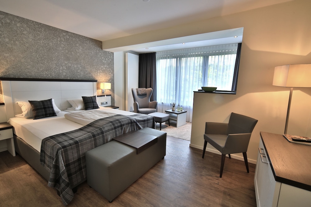 Landidyll Hotel Gasthof zum Freden — 4-Star Luxury Hotel in Bad Iburg, Germany
