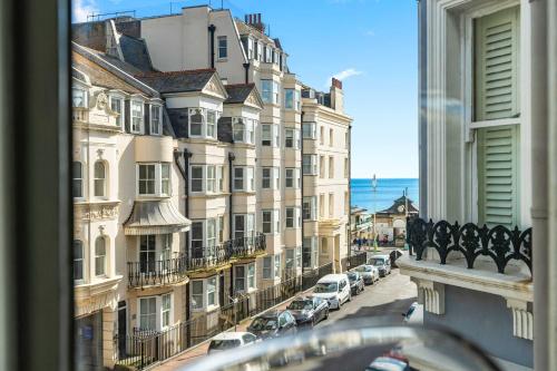 Brighton Pier Stay Relaxation in the City in Brighton, United Kingdom