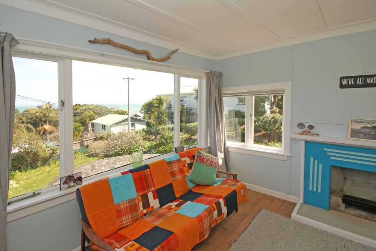 Classic bach near the beach in Unknown City, New Zealand