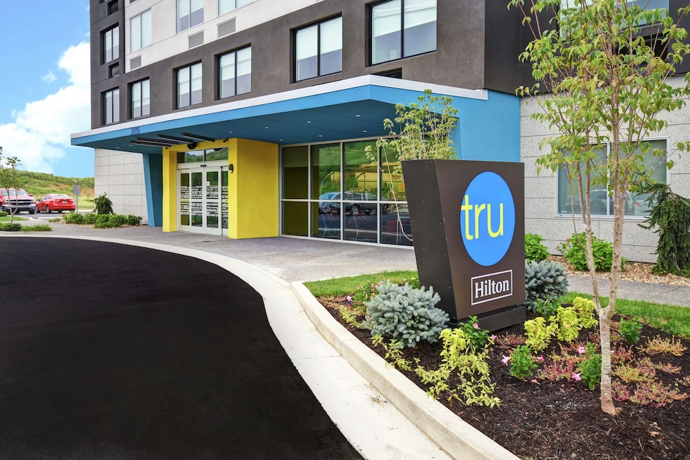 Tru by Hilton Pigeon Forge TN - featured photo