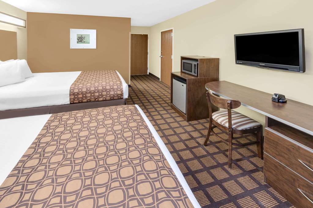 Microtel Inn & Suites by Wyndham Ozark - photo 8