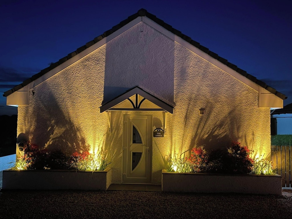 Ulverstons Little gem Sleeps 2 Free Parking in Ulverston, United Kingdom