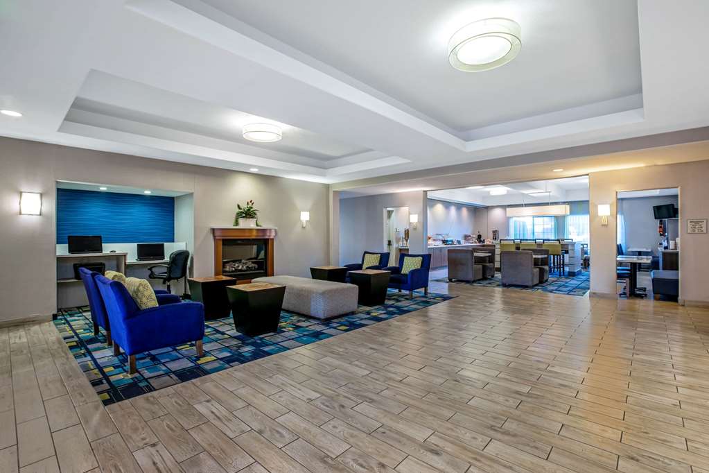 La Quinta Inn & Suites by Wyndham Manteca Ripon - photo 3