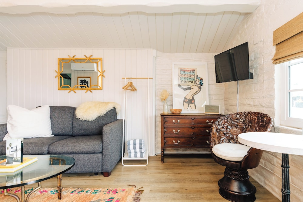 The Green Room Hotel - photo 36