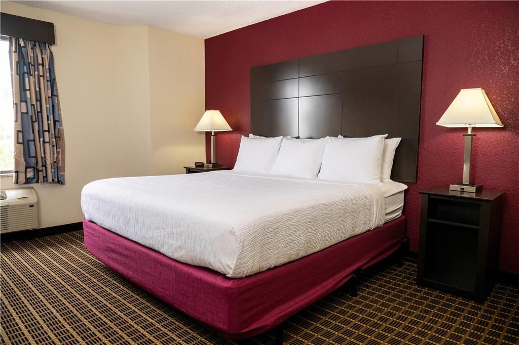 Baymont Inn & Suites by Wyndham Mukwonago - photo 22