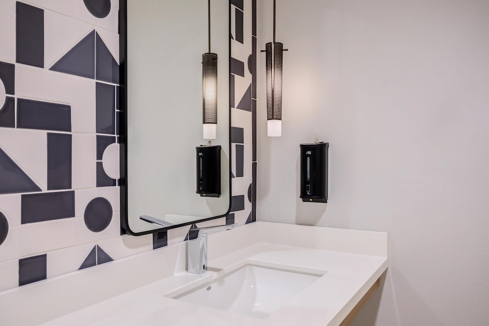 Home2 Suites by Hilton Smithfield Selma - photo 46