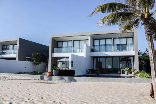 Faru Villa Sanctuary Ho Tram 4 Bedrooms — 4-Star Luxury Hotel in Vung Tau, Vietnam