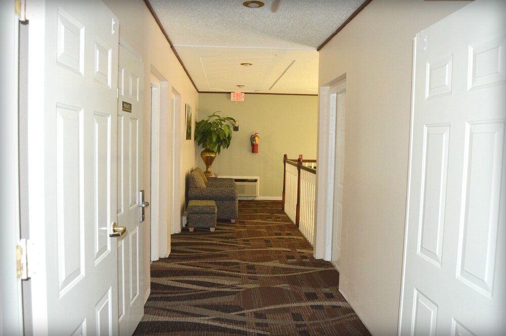 Adams Inn - photo 36