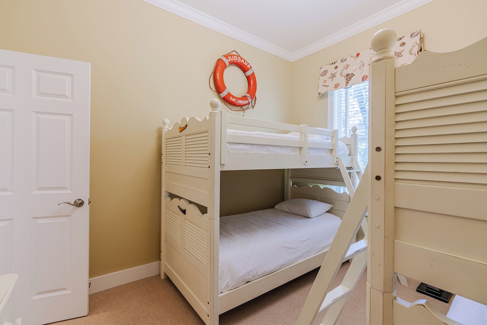 Pet Friendly Seacrest Home for 10 Resort Pool Beach Shuttle - photo 9