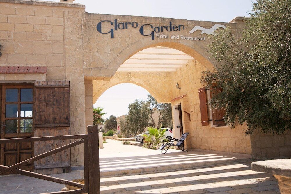 Glaro Garden Hotel — hotel in Rizokarpaso