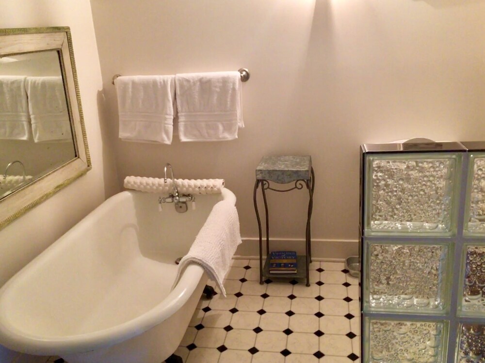 The Villa Bed & Breakfast - photo 28