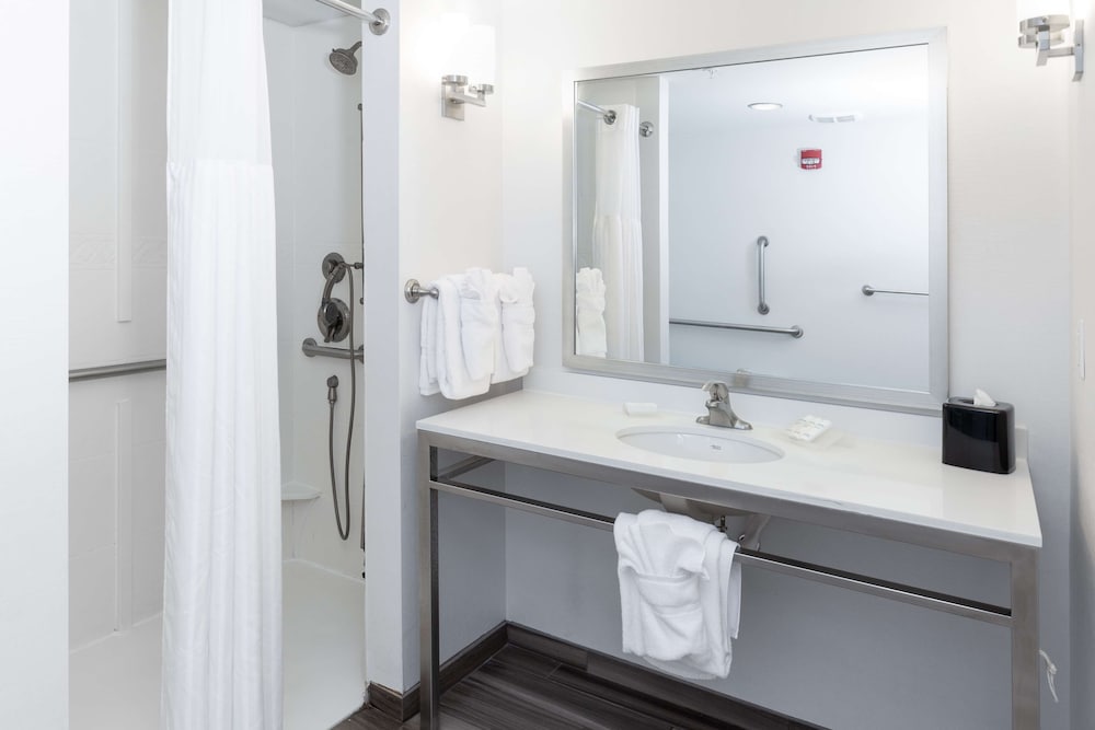 Hilton Garden Inn Asheville Downtown - photo 48