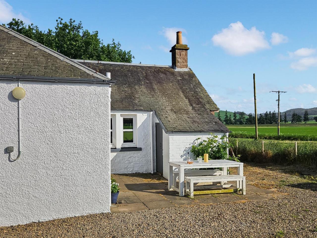Myreside Cottage — 4-Star Luxury Hotel in Blairgowrie, United Kingdom