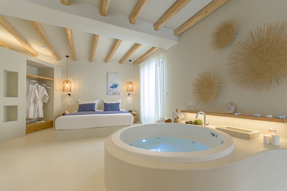 Antony Suites Adults Only — 4-Star Luxury Hotel in Naxos, Greece