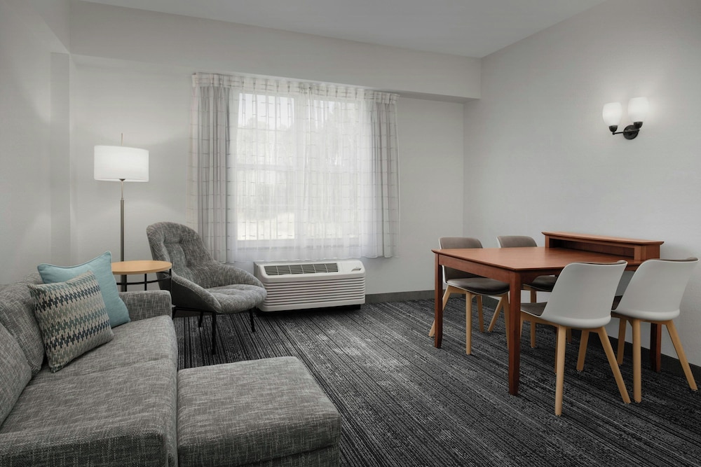 TownePlace Suites by Marriott Suffolk Chesapeake - photo 20