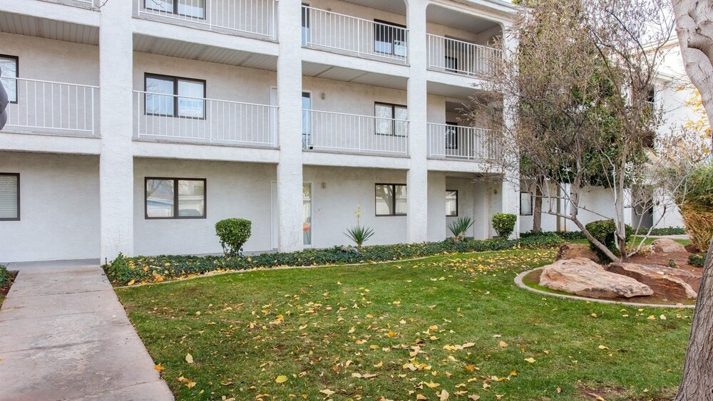 Desert Springs At Las Palmas Resort 4 Bedroom Apts - photo 19