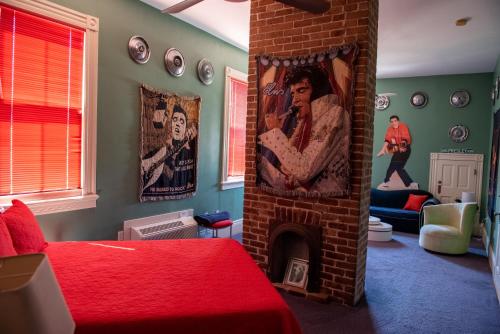 The Lookout Inn - photo 6