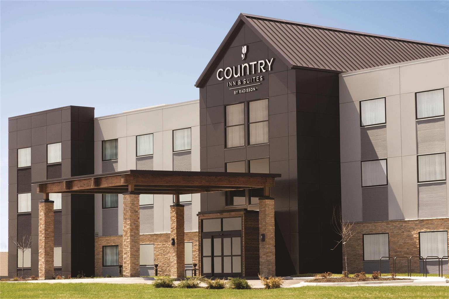 Country Inn & Suites by Radisson Lawrence - photo 3