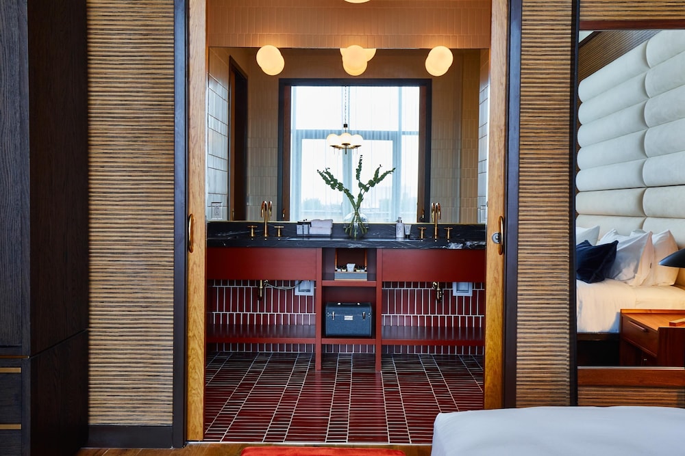 Fairlane Hotel - photo 24