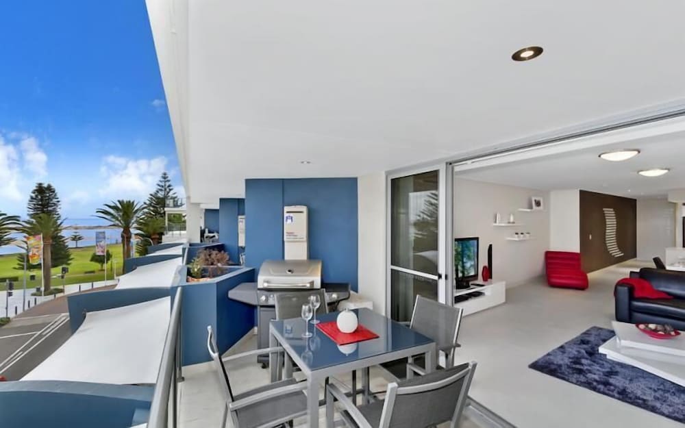 Coast Luxury Apartments 17 — 4-Star Luxury Hotel in The Entrance, Australia
