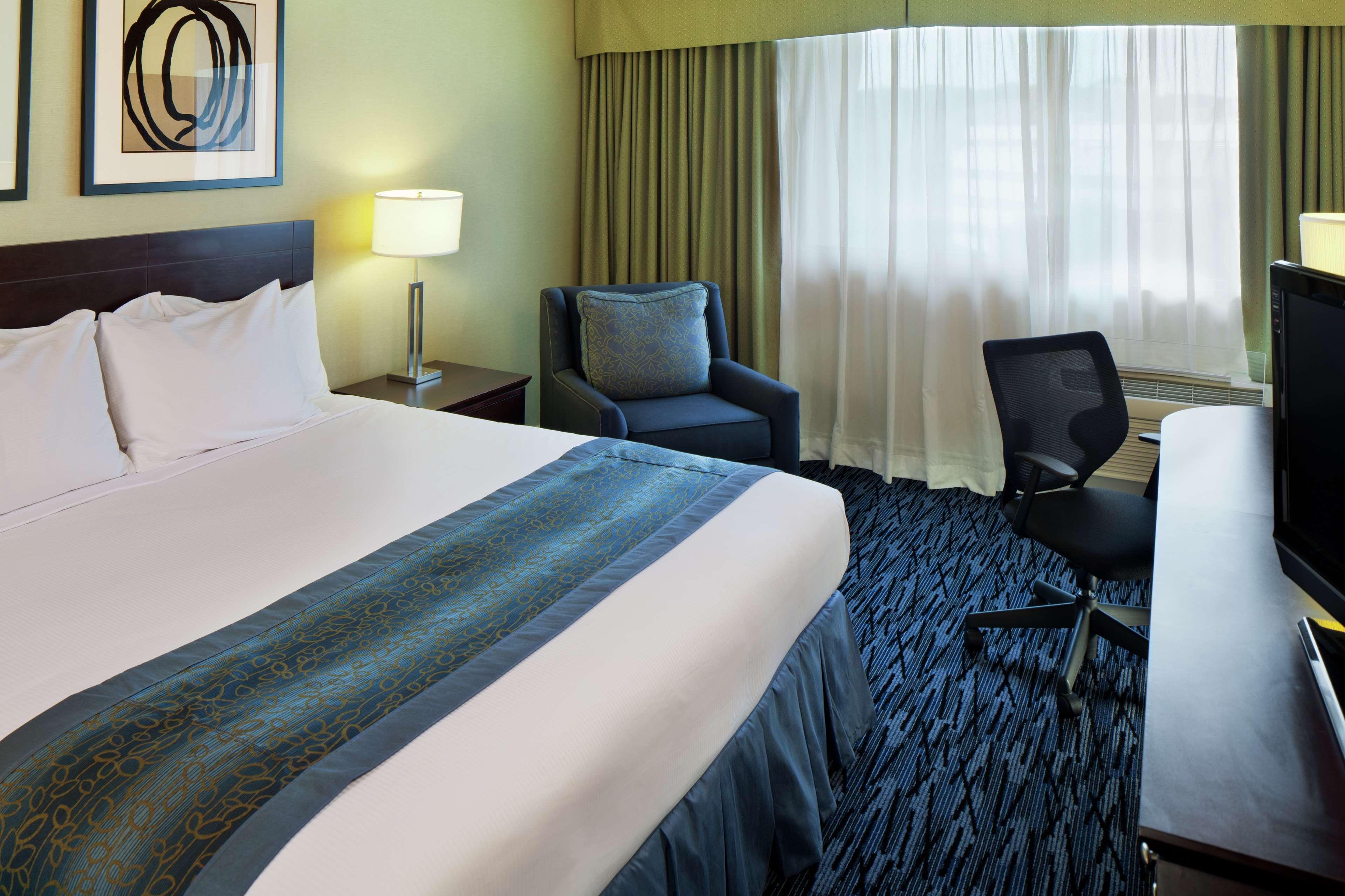 Doubletree by Hilton Norwalk - photo 10