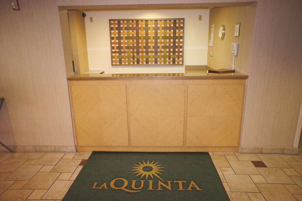 La Quinta Inn & Suites by Wyndham Plattsburgh - photo 5