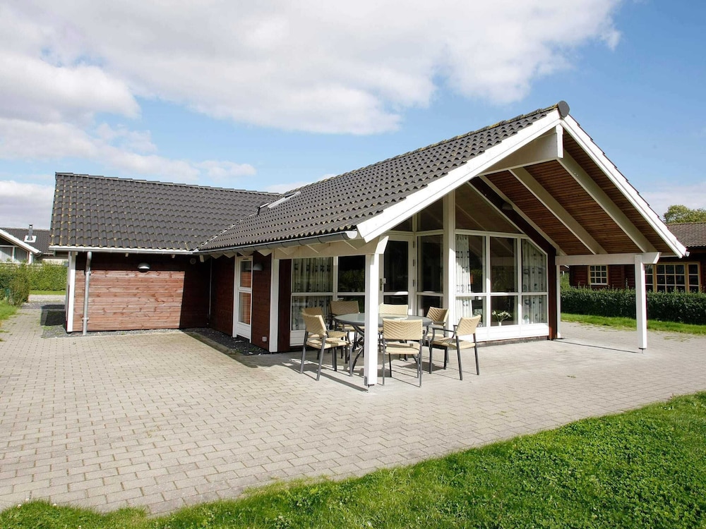 8 person holiday home in Juelsminde By Traum — 4-Star Luxury Hotel in Horsens, Denmark