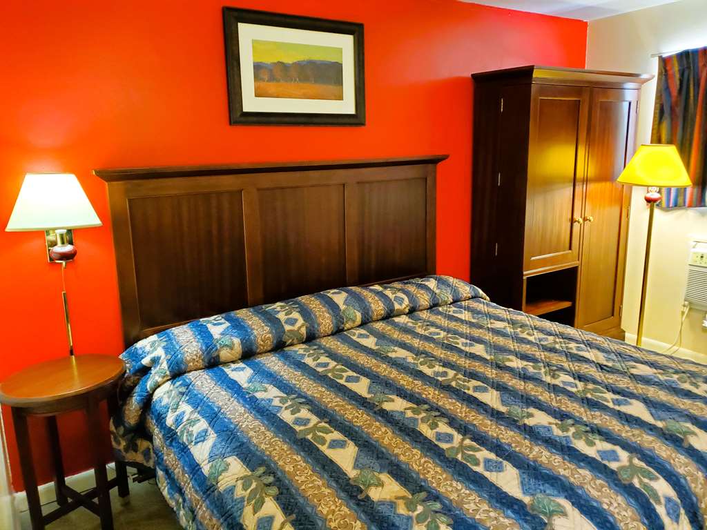Americas Best Value Inn Arkansas City - photo 9