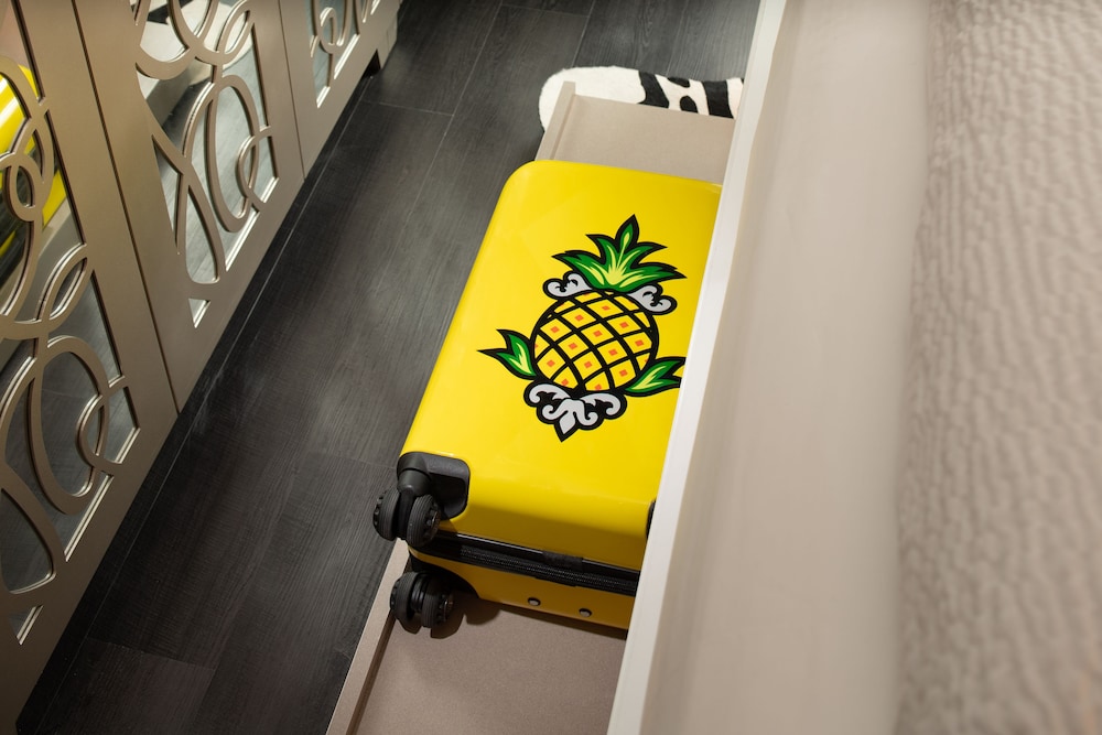 Staypineapple An Artful Hotel Midtown - photo 52