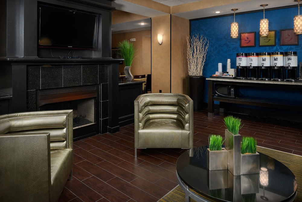 Hampton Inn & Suites Mt. Juliet - photo 2