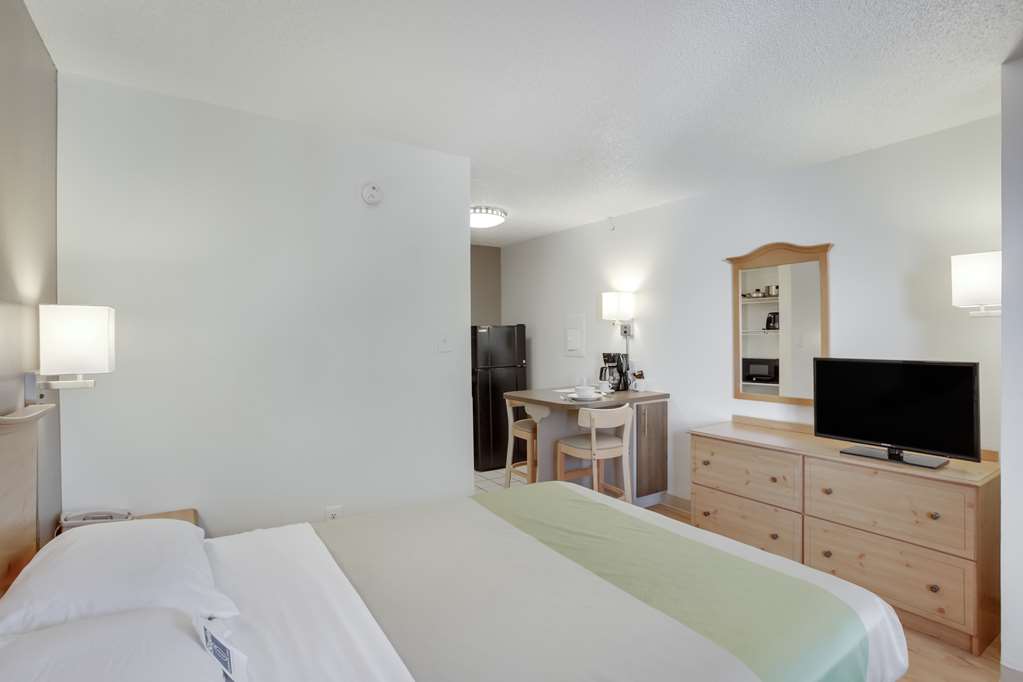 Studio 6 Stafford TX Houston Sugarland - photo 9