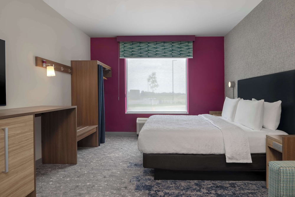 Home2 Suites by Hilton Sheboygan - photo 11