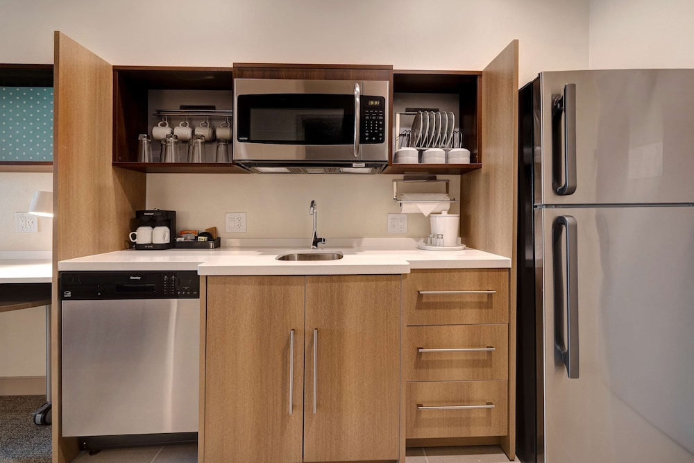 Home2 Suites by Hilton Galveston - photo 24