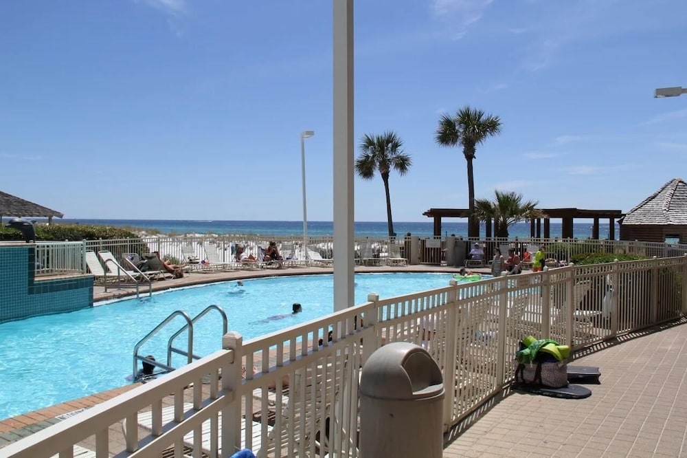 Pelican Beach Resort 505 - photo 18