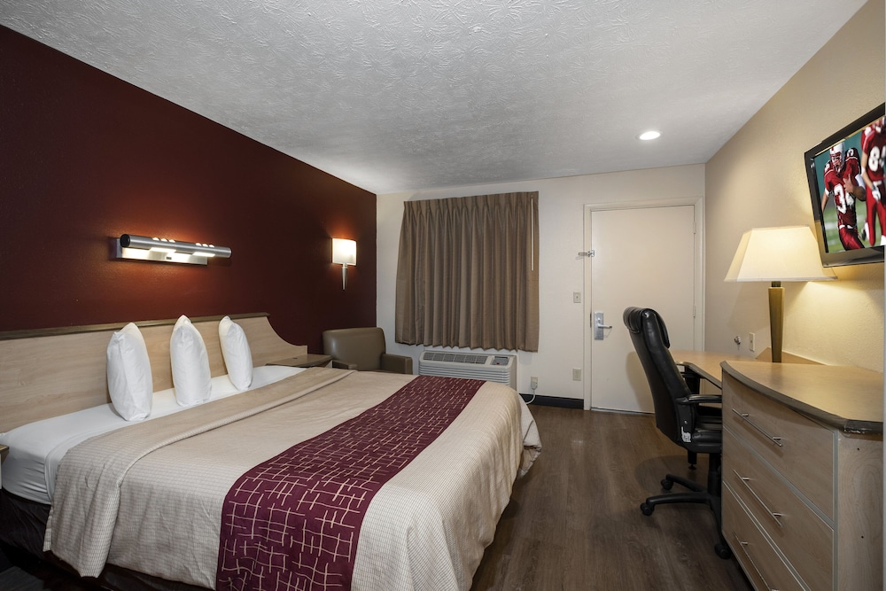 Red Roof Inn Indianapolis Greenwood - photo 21
