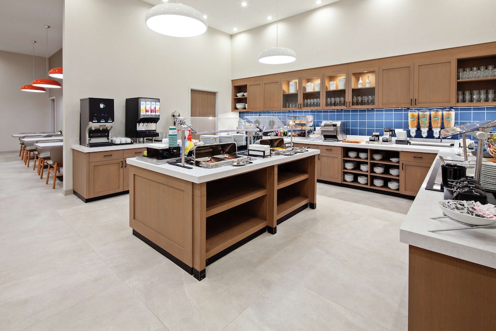 Homewood Suites by Hilton San Diego Central - photo 40