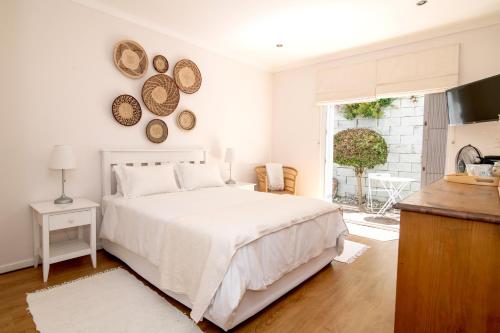 Camps Bay Guest Suite with private pool — 4-Star Luxury Hotel in Cape Town, South Africa
