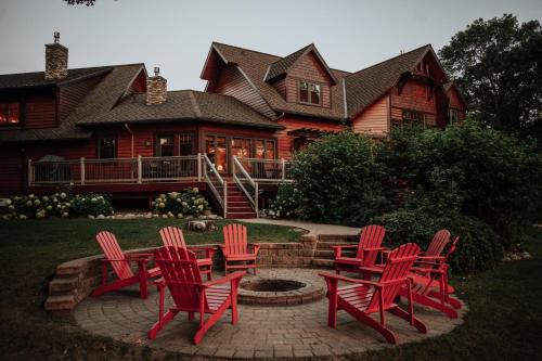 Oak Haven - carbon neutral hotel in Laporte