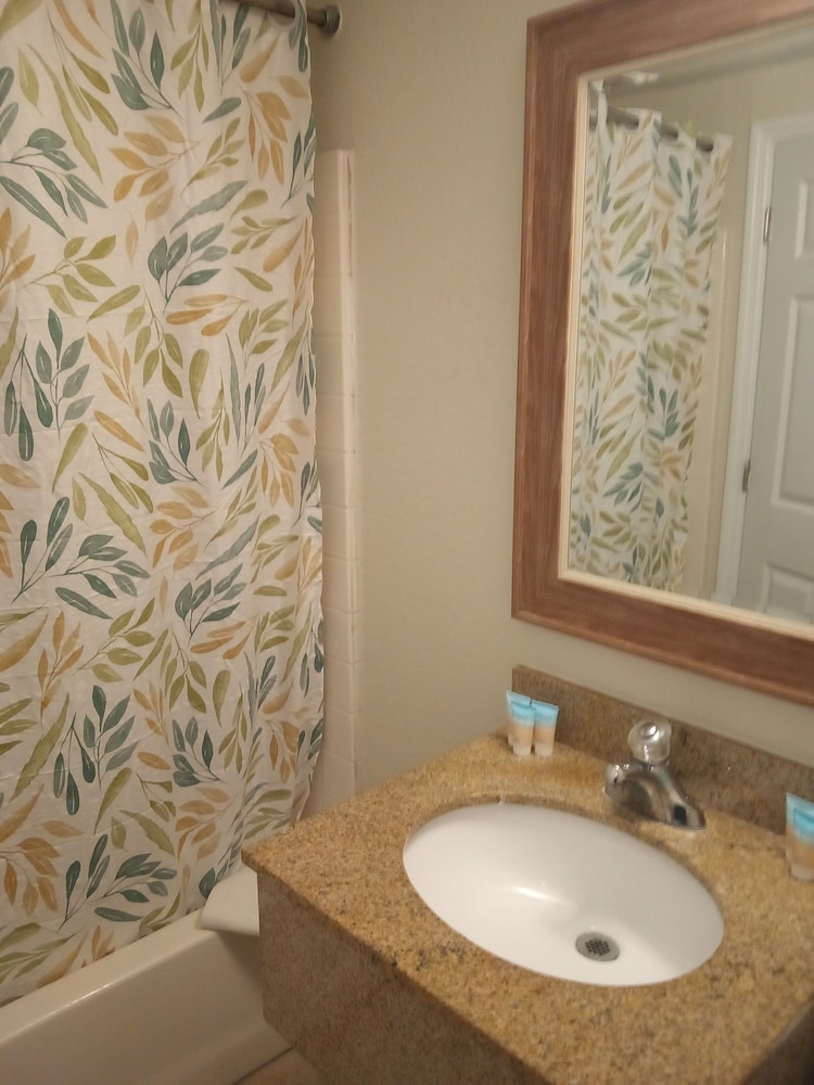 La Bella Oceanfront Inn - photo 15
