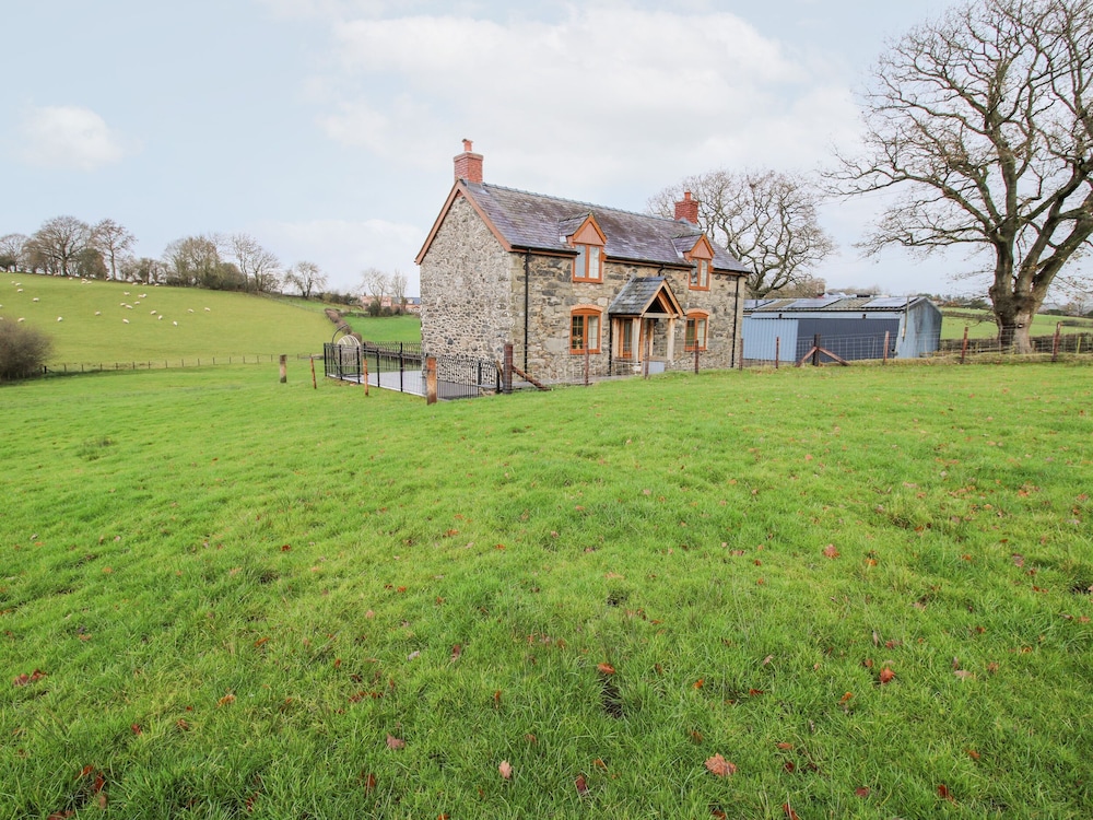 Ty Gwyn - carbon neutral hotel in Welshpool