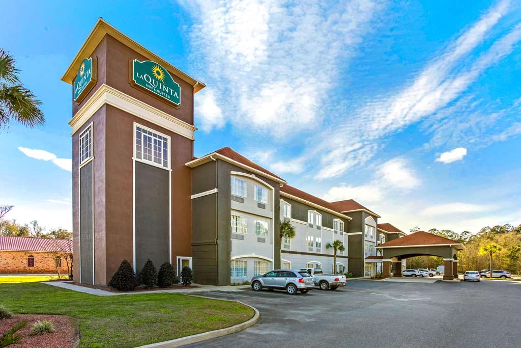 La Quinta Inn & Suites by Wyndham Mobile Satsuma Saraland - photo 4