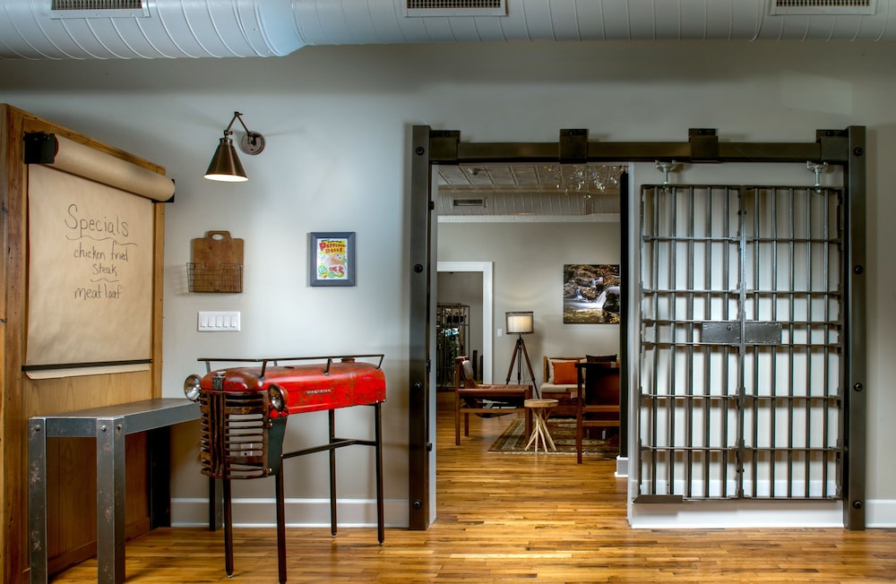 Western Front Hotel - photo 31