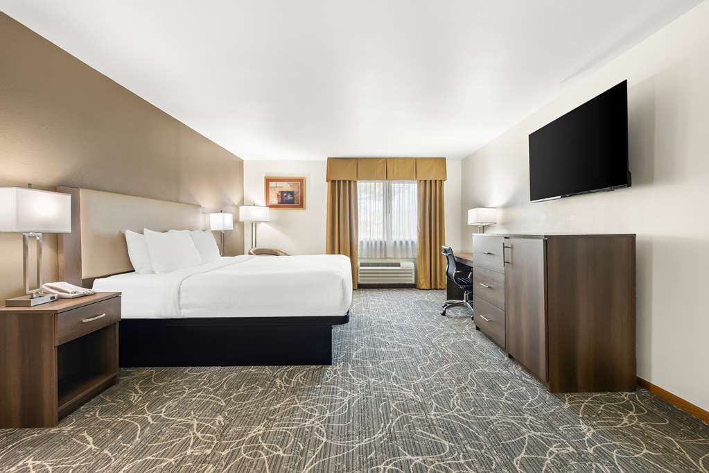 Best Western West Towne Suites - photo 18