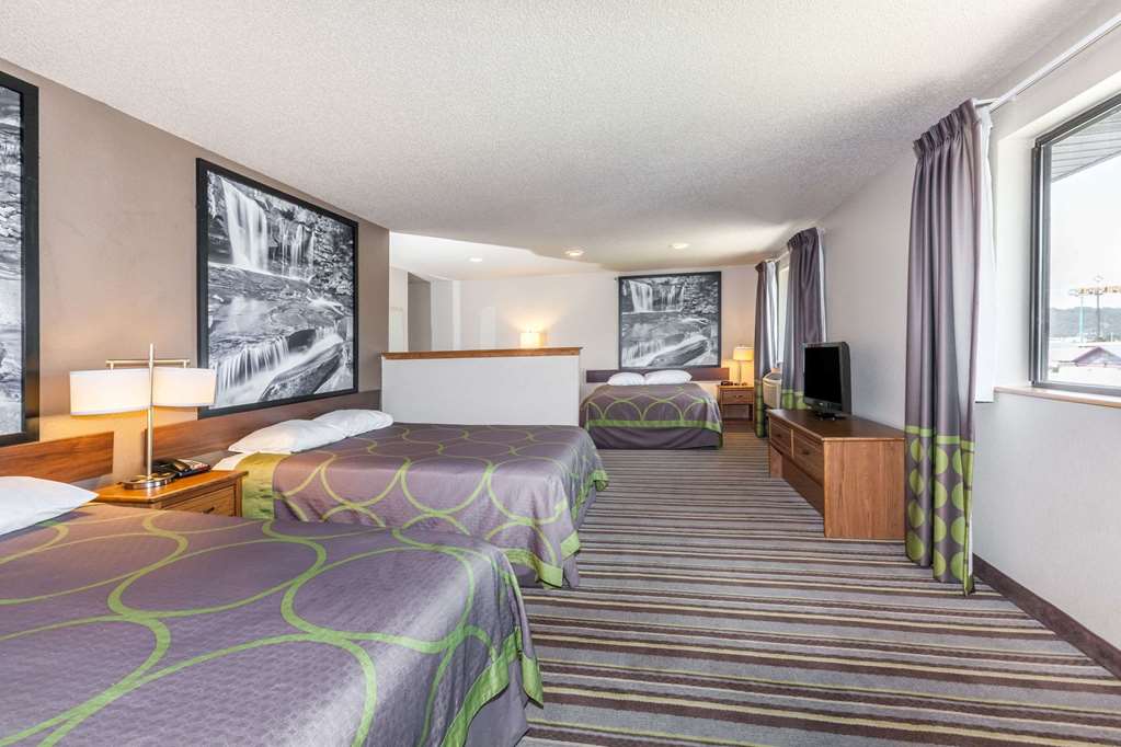 Super 8 by Wyndham Dunbar Charleston Area - photo 13