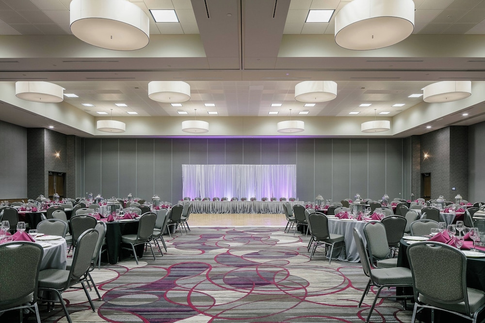 Courtyard by Marriott Omaha Bellevue Beardmore Event Center - photo 7